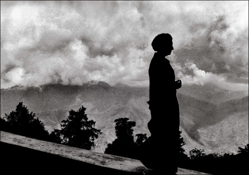 Indira Gandhi against Himalayas, Raghu Rai, 1972 (printed later), Archival pigment print, H. 60.7 x W. 79.4 cm, PHY.07074, Collection: Museum of Art & Photography (MAP)